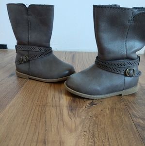 Old navy boots size 5